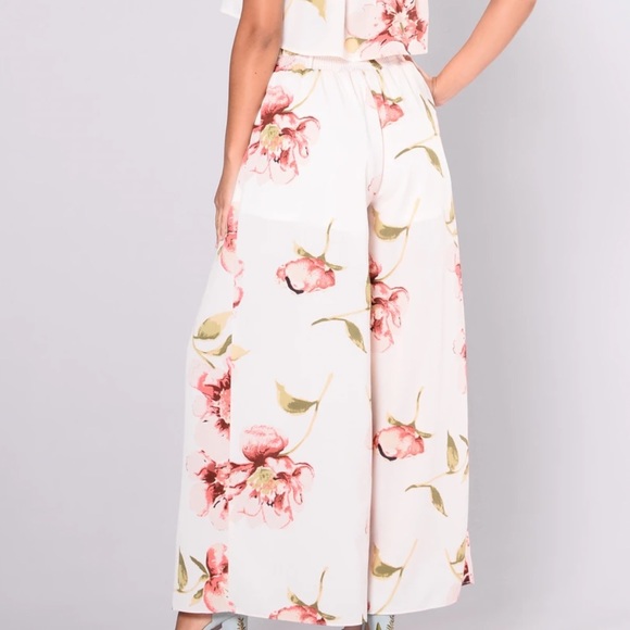Floral slit pants NWT - Picture 2 of 4